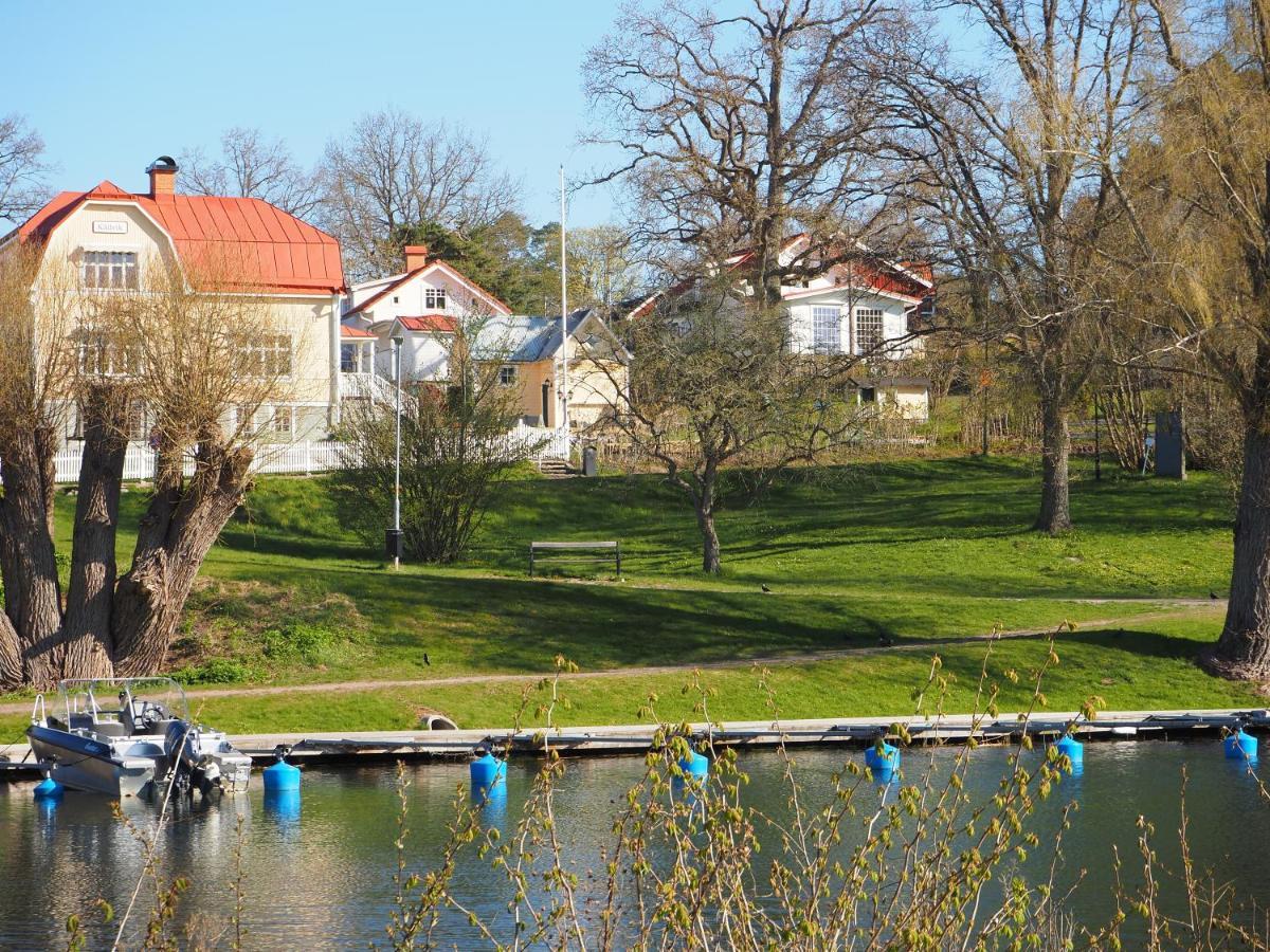 Stenkullens Gardshus Borensberg Buitenkant foto