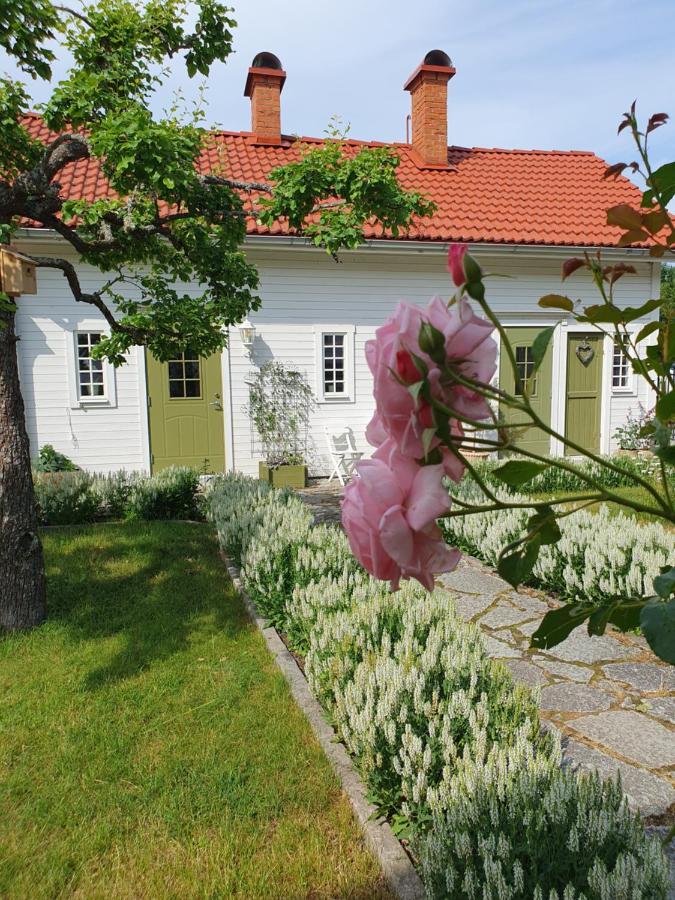 Stenkullens Gardshus Borensberg Buitenkant foto